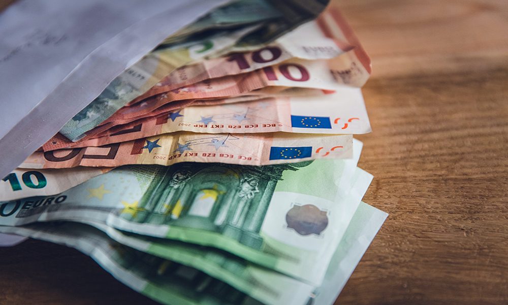 Indennità una tantum 200 Euro: novità Decreto Aiuti Bis
