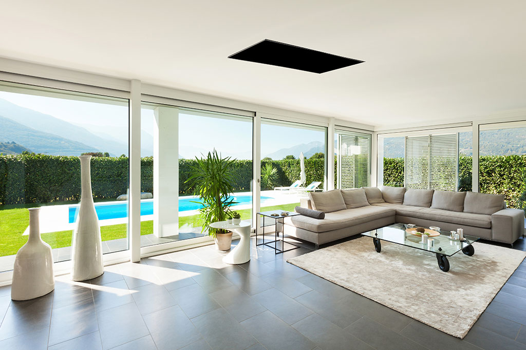 Motorized TV bracket flush with the ceiling - Windows and swimming pool